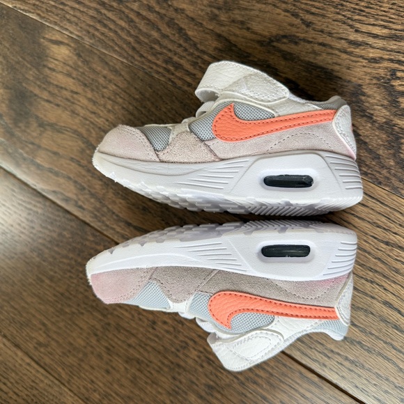 Nike Kids Sneakers with Orange and Pink Details toddler size 7 - Picture 6 of 9